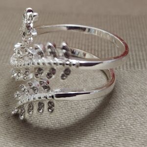 CHARTER CLUB, LEAF RING, SILVER PLATED, SIZE APPROXIMATELY 9.